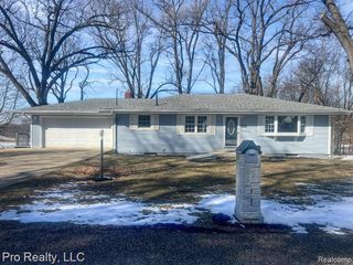 509 Crest Lane, Jonesville, MI 49250