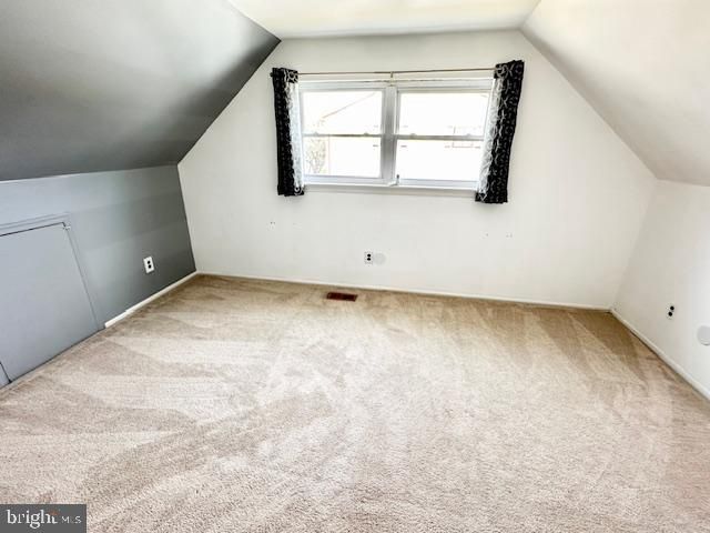 1054 BRADFORD DR, Williamstown, NJ 08094