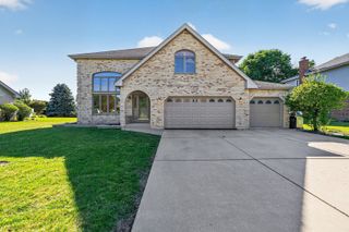 19902 Green Meadows Parkway, Mokena, IL 60448
