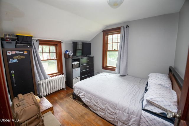 338 Riverbend Road, Troy, NY 12182