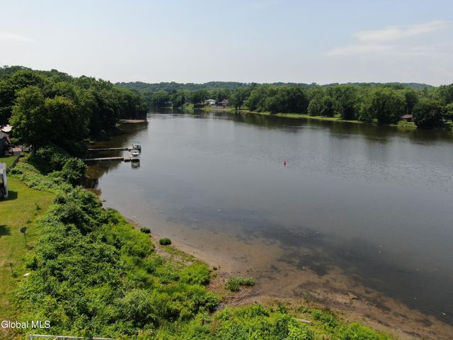 338 Riverbend Road, Troy, NY 12182