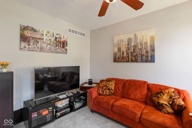 525 Viburnum Run, Westfield, IN 46074