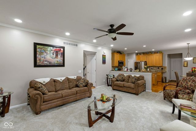 525 Viburnum Run, Westfield, IN 46074