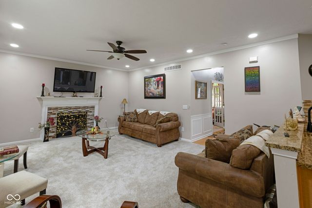 525 Viburnum Run, Westfield, IN 46074