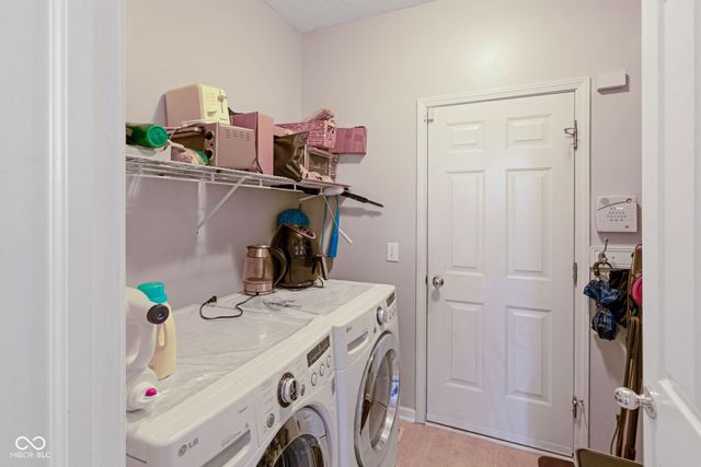 525 Viburnum Run, Westfield, IN 46074