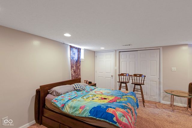 525 Viburnum Run, Westfield, IN 46074