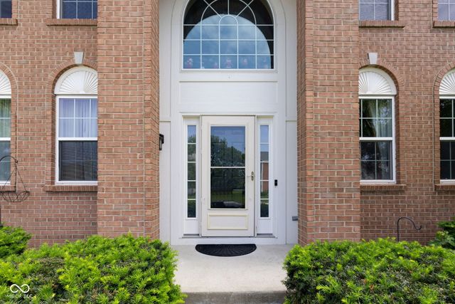 525 Viburnum Run, Westfield, IN 46074