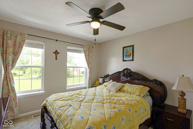 525 Viburnum Run, Westfield, IN 46074