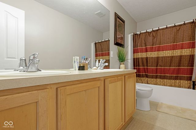 525 Viburnum Run, Westfield, IN 46074
