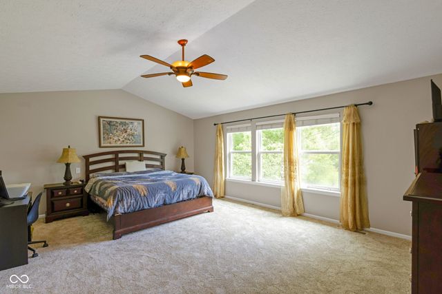525 Viburnum Run, Westfield, IN 46074