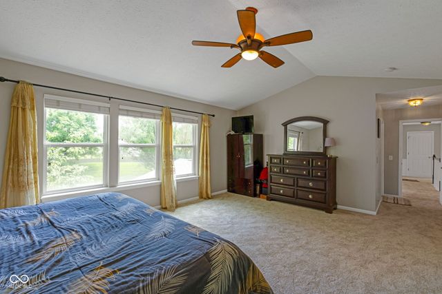 525 Viburnum Run, Westfield, IN 46074