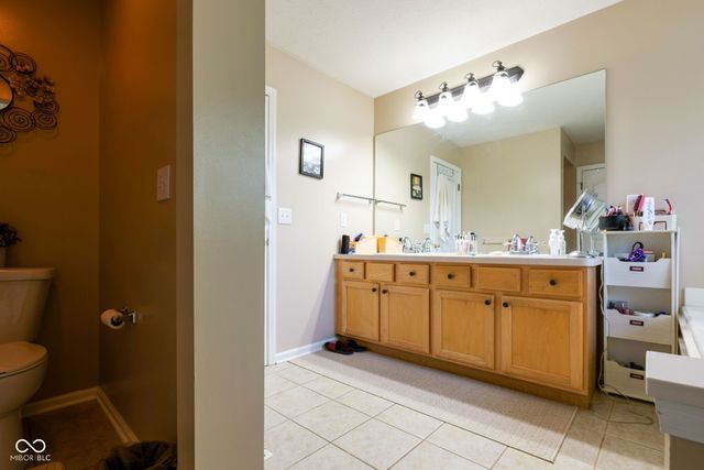525 Viburnum Run, Westfield, IN 46074