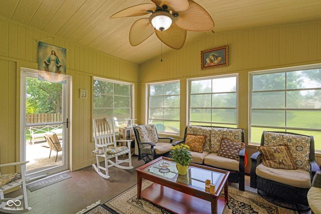525 Viburnum Run, Westfield, IN 46074