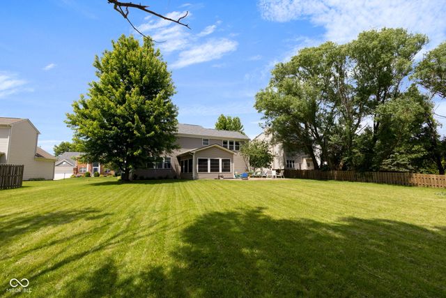 525 Viburnum Run, Westfield, IN 46074