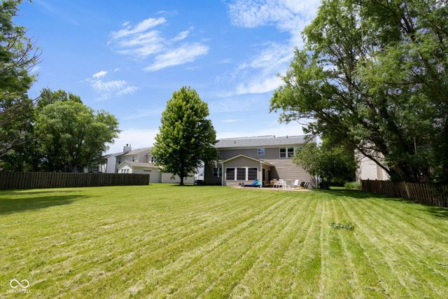 525 Viburnum Run, Westfield, IN 46074
