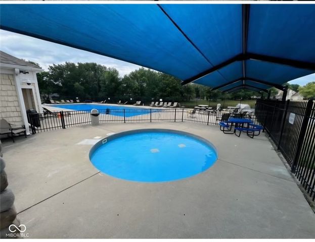 525 Viburnum Run, Westfield, IN 46074