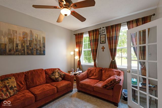 525 Viburnum Run, Westfield, IN 46074