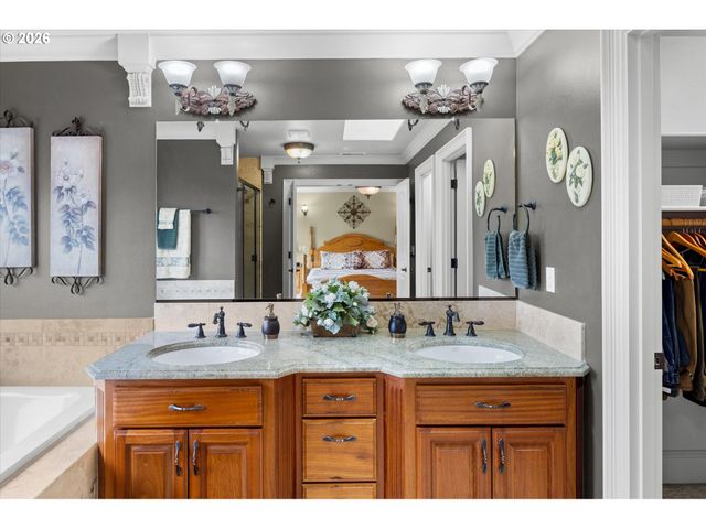 620 Waters Watch Rd, Kalama, WA 98625