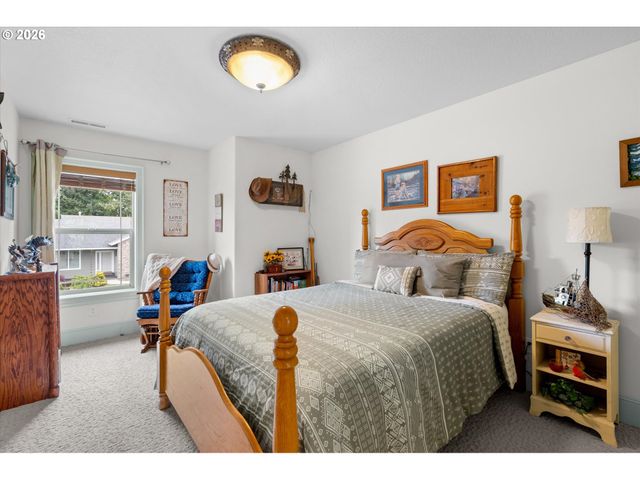 620 Waters Watch Rd, Kalama, WA 98625