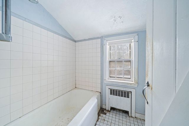 9 Barnes Rd, Hingham, MA 02043