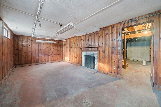 9 Barnes Rd, Hingham, MA 02043