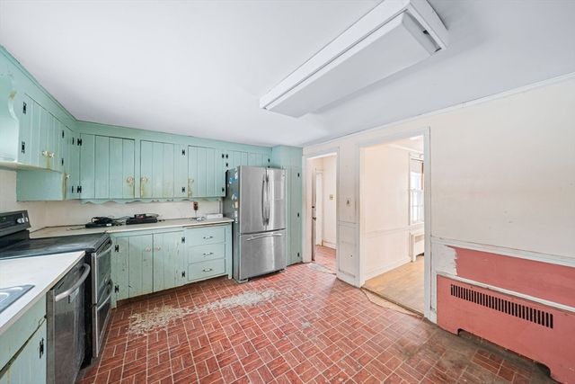 9 Barnes Rd, Hingham, MA 02043