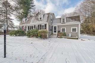9 Barnes Rd, Hingham, MA 02043