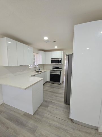 4819 SW 22nd Street, West Park, FL 33023