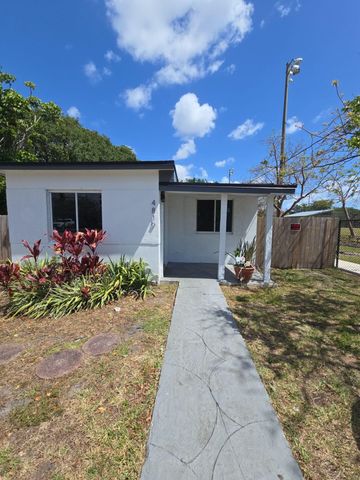 4819 SW 22nd Street, West Park, FL 33023