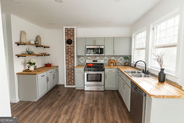 622 W Whitney Avenue, Albany, GA 31701