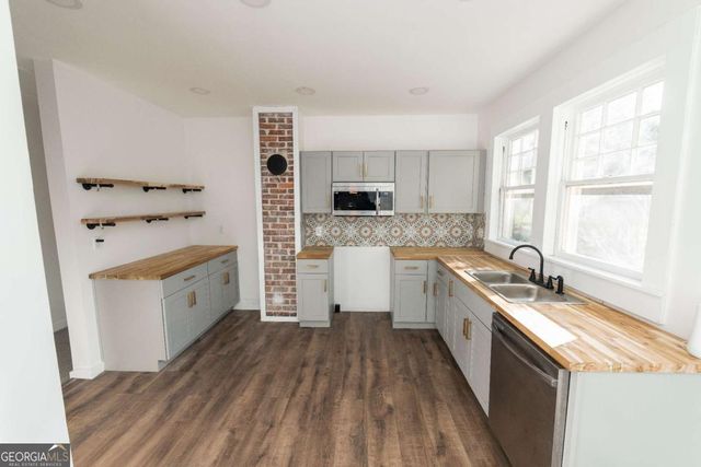 622 W Whitney Avenue, Albany, GA 31701