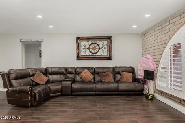 3033 W NORTHVIEW Avenue, Phoenix, AZ 85051