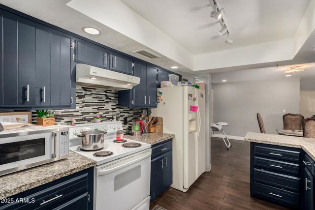 3033 W NORTHVIEW Avenue, Phoenix, AZ 85051