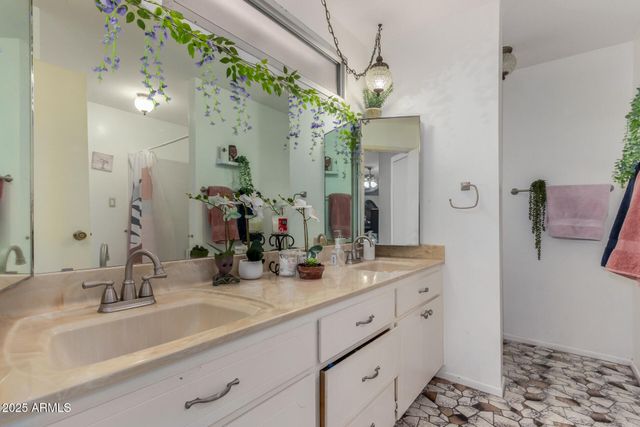 3033 W NORTHVIEW Avenue, Phoenix, AZ 85051