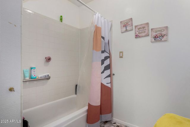 3033 W NORTHVIEW Avenue, Phoenix, AZ 85051