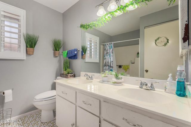 3033 W NORTHVIEW Avenue, Phoenix, AZ 85051