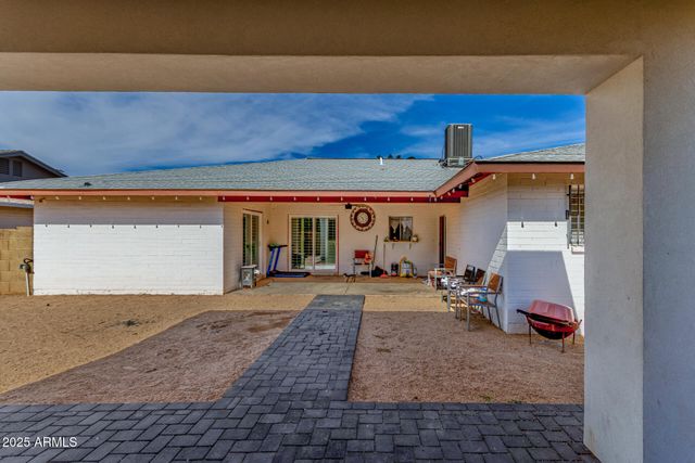 3033 W NORTHVIEW Avenue, Phoenix, AZ 85051