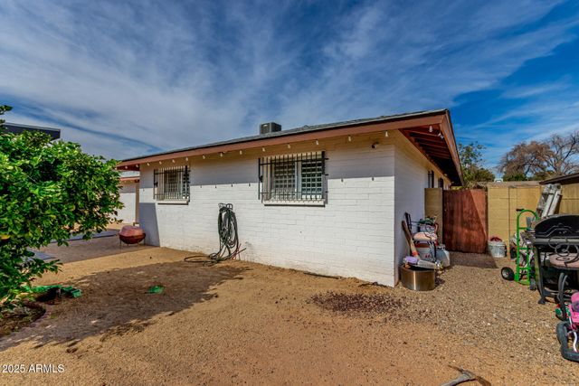 3033 W NORTHVIEW Avenue, Phoenix, AZ 85051