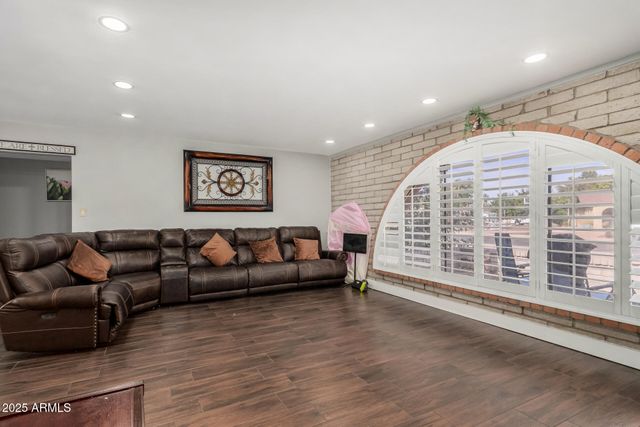 3033 W NORTHVIEW Avenue, Phoenix, AZ 85051