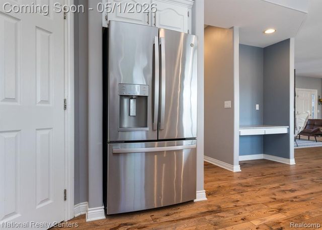 542 Bay Pointe Drive, Oxford, MI 48371
