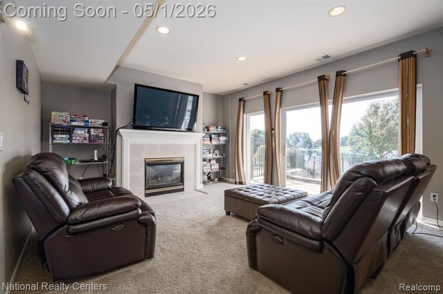 542 Bay Pointe Drive, Oxford, MI 48371