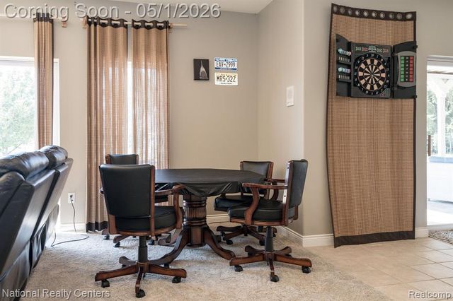 542 Bay Pointe Drive, Oxford, MI 48371