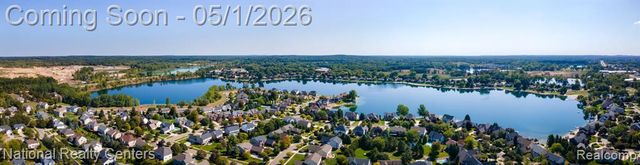 542 Bay Pointe Drive, Oxford, MI 48371