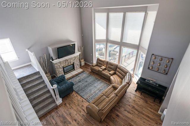542 Bay Pointe Drive, Oxford, MI 48371