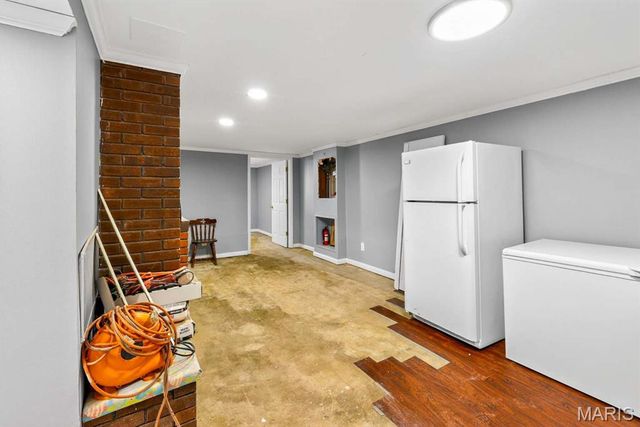 1095 Saint Matthew Drive, Florissant, MO 63031