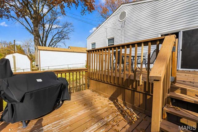 1095 Saint Matthew Drive, Florissant, MO 63031