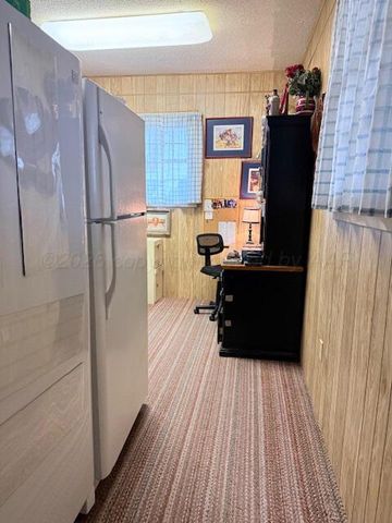 2034 Co Rd 621, Dimmitt, TX 79027