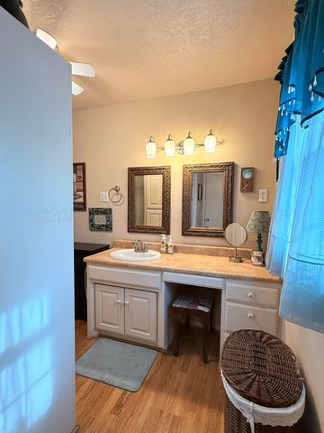 2034 Co Rd 621, Dimmitt, TX 79027