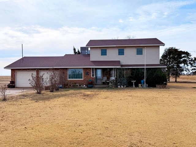 2034 Co Rd 621, Dimmitt, TX 79027