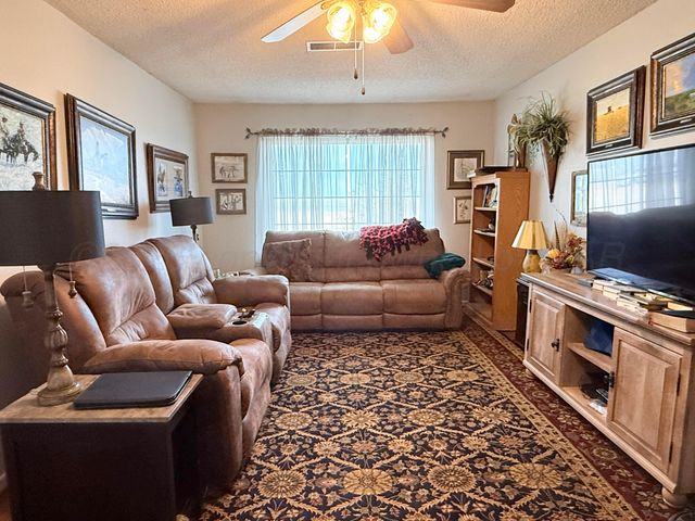 2034 Co Rd 621, Dimmitt, TX 79027